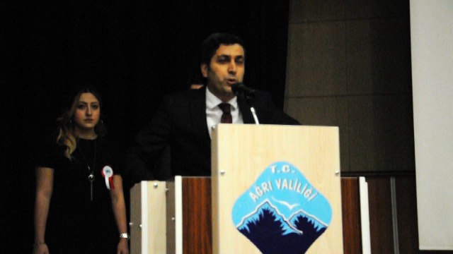 AĞRI SEMERKANT MESLEKİ VE TEKNİK ANADOLU LİSESİ MÜDÜRÜ CELAL EFE'NİN AÇILIŞ KONUŞMASI