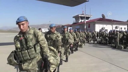 Şehit Piyade Binbaşı Mithat Dunca'nın Siirt'ten Eşi Tarafından Uğurlanma Görüntüsü