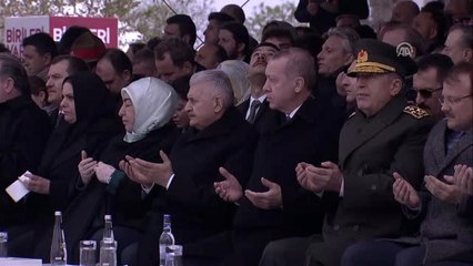 18 Mart Şehitleri Anma Günü ve Çanakkale Deniz Zaferi'nin 103. Yılı - Şehitler Abidesi (2)