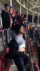 galatasaraylı taraftarın ilginç gol sevinci