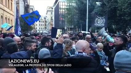 Via Allegri, i tifosi della Lazio protestano