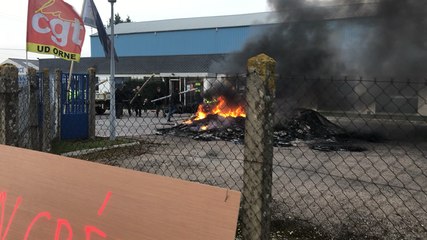 Des pneus en feu devant l’entreprise Ghizzo