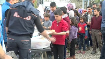 Suriye Terörden Arındırılan Mahmudiye'deki Sivillere Yardım Eli