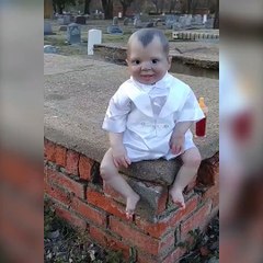 رغم ابتسامتها.. دمية على هيئة طفل قد تكون الأكثر رعبا فى العالم