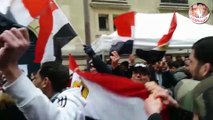 حشود مصرية أمام السفارة بلندن للمشاركة فى الانتخابات الرئاسية