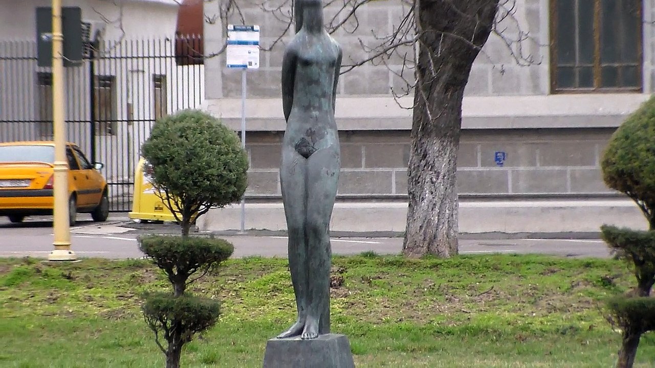 Ecstasy statue