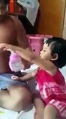 बच्चों को गलत शिक्षा नहीं देनी चाहिए