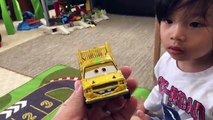Disney Cars 3 Toys - Demolition Derby Die Cast Chester WhippleFilter Lightning McQueen Diecast Toys