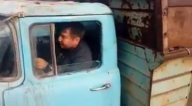 video trucks fighting for coal trucks for coal видео грузовые автомобили для угольных угля kömür için arabalar