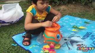 CATCHING BABY FISHES with Musical Freddy and his Flying Fish toys for kids playtime game
