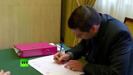 Жерар Депардье проголосовал на выборах президента России в Париже