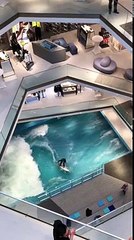 La piscine de folie dans cet établissement