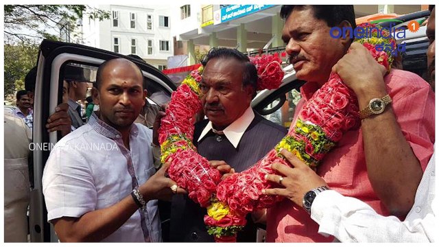 Karnataka Elections 2018 : ಬಿಬಿಎಂಪಿ ಮಾಜಿ ಮೇಯರ್ ಡಿ ವೆಂಕಟೇಶ ಮೂರ್ತಿ ಕಾಂಗ್ರೆಸ್ ಗೆ | Oneindia Kannada