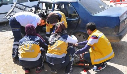 Süt kamyonu zincirleme kazaya neden oldu: 1 ölü, 3 yaralı