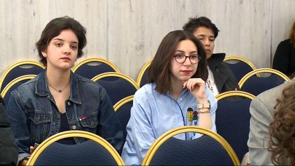 Tunisian students developing app to protect women