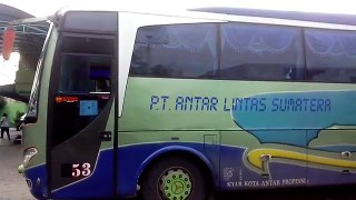 Melihat Kesibukan Pool Bus ALS Tangerang Pagi Hari