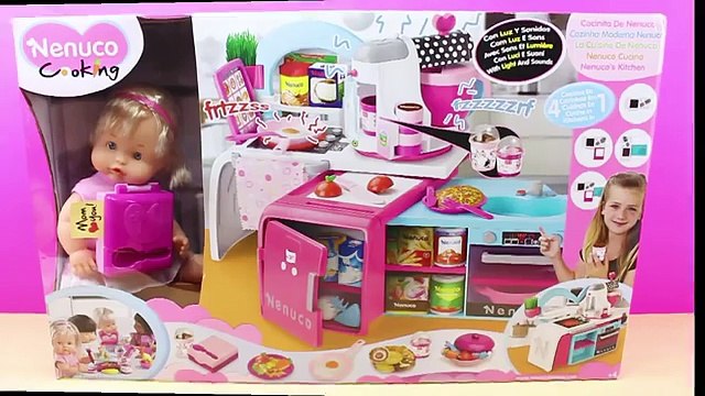 Cocinita de NENUCO | Juguetes de Muñeca Nenuco en español | Cocinita y comiditas de juguete
