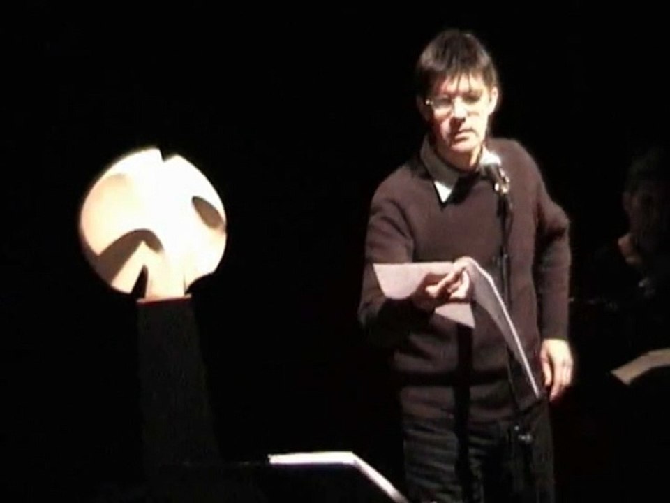 a e i o u (oiseau) de Pierre Garnier