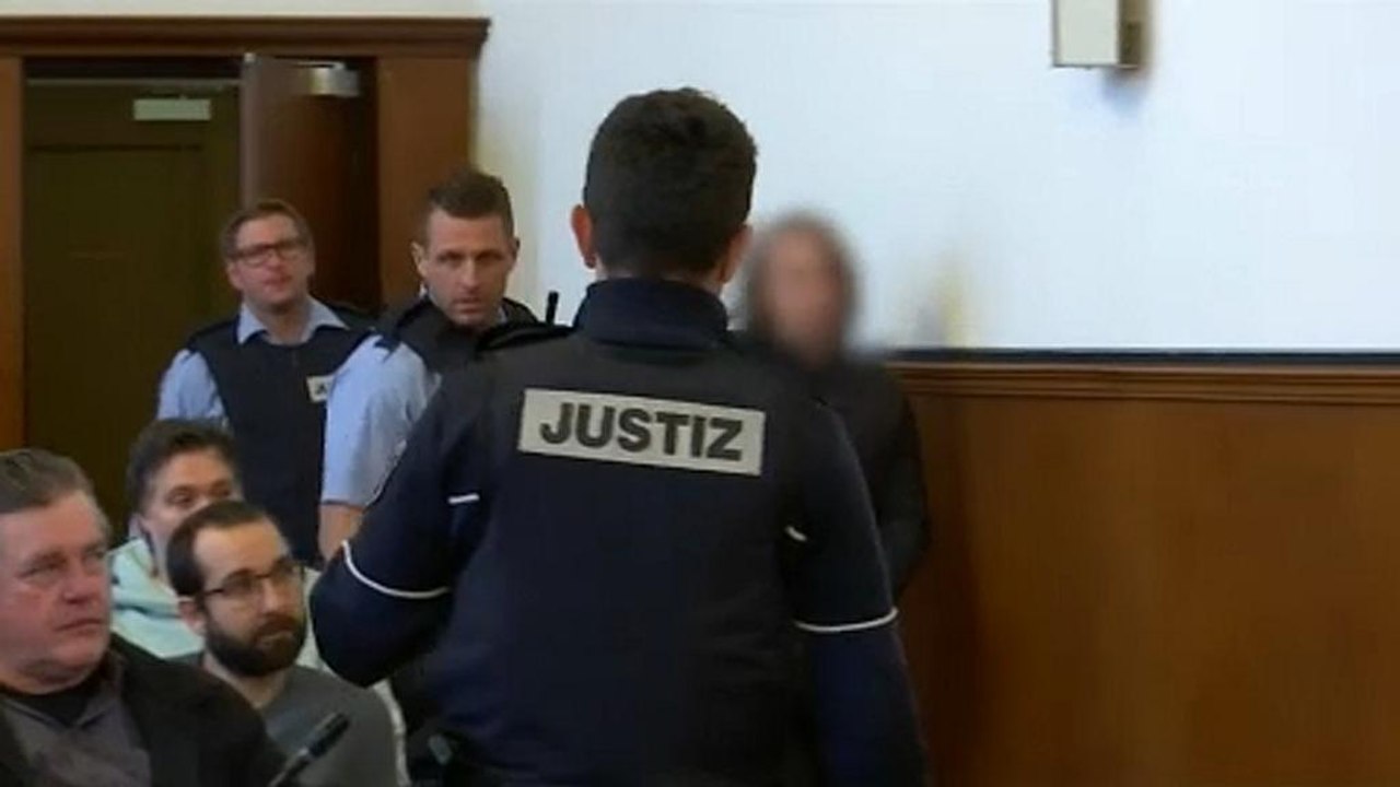 Anschlag auf BVB-Bus: Ex-Trainer und Spieler sagen im Prozess aus
