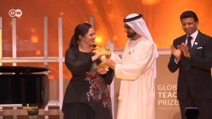 Sokaktaki şiddetle mücadele eden öğretmene ödül