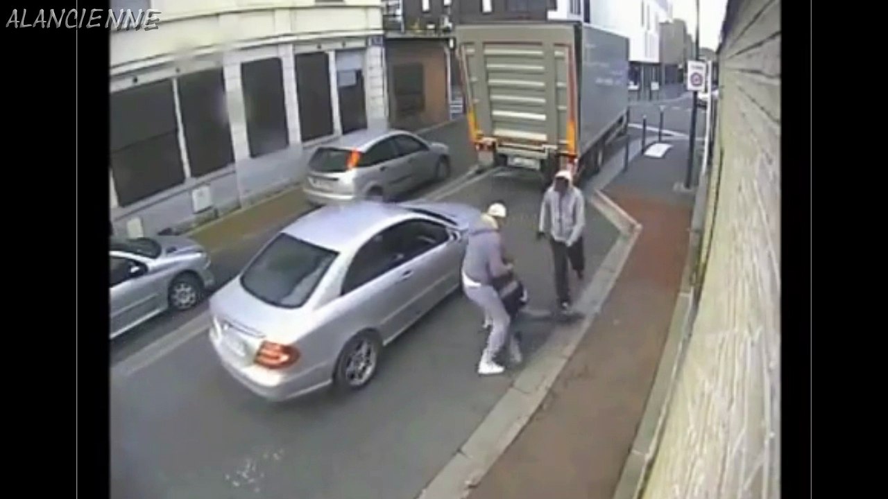 tentative d enlevement ou braquage en pleine d un chauffeur livreur rue france