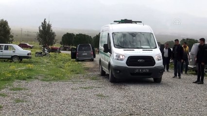 Aynı tabuta konulan anne ve oğlunun cenazeleri defnedildi - MANİSA