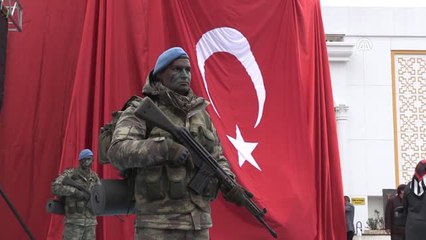 Çanakkale Şehitleri Heykeli Açıldı