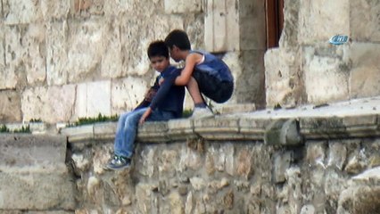 Tarihi mekanda tehlikeli oyun