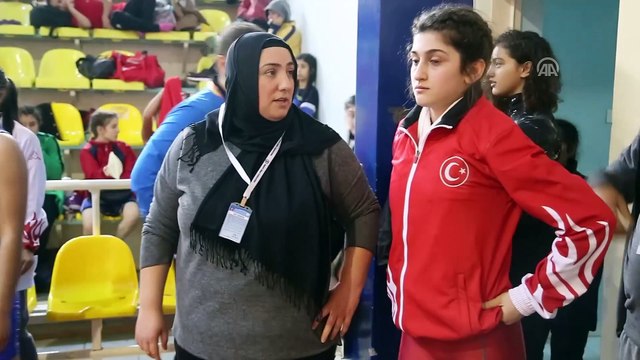 Eski cimnastikçi güreşte zirveyi hedefliyor - TEKİRDAĞ