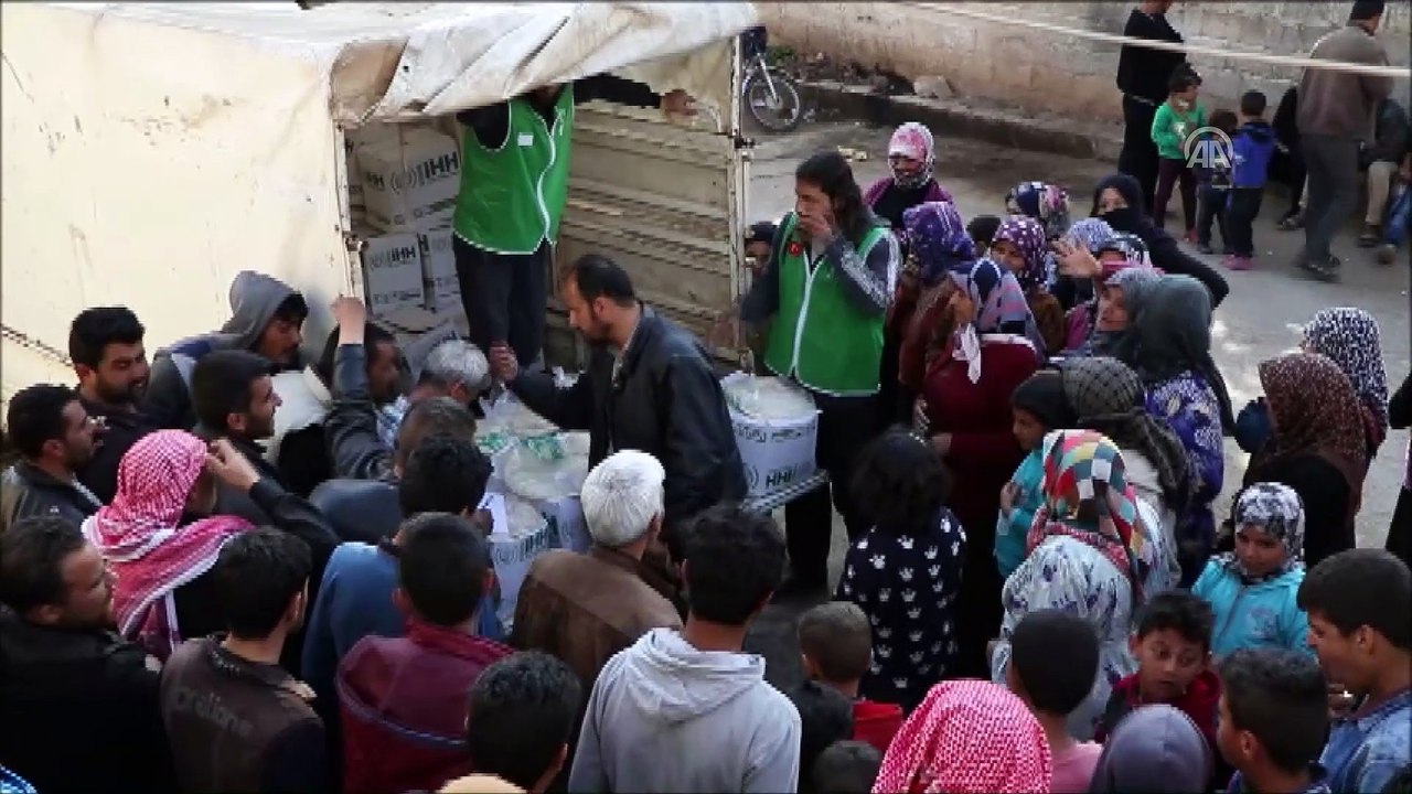 Terörden temizlenen Afrin'in Kavkabah köyüne insani yardım