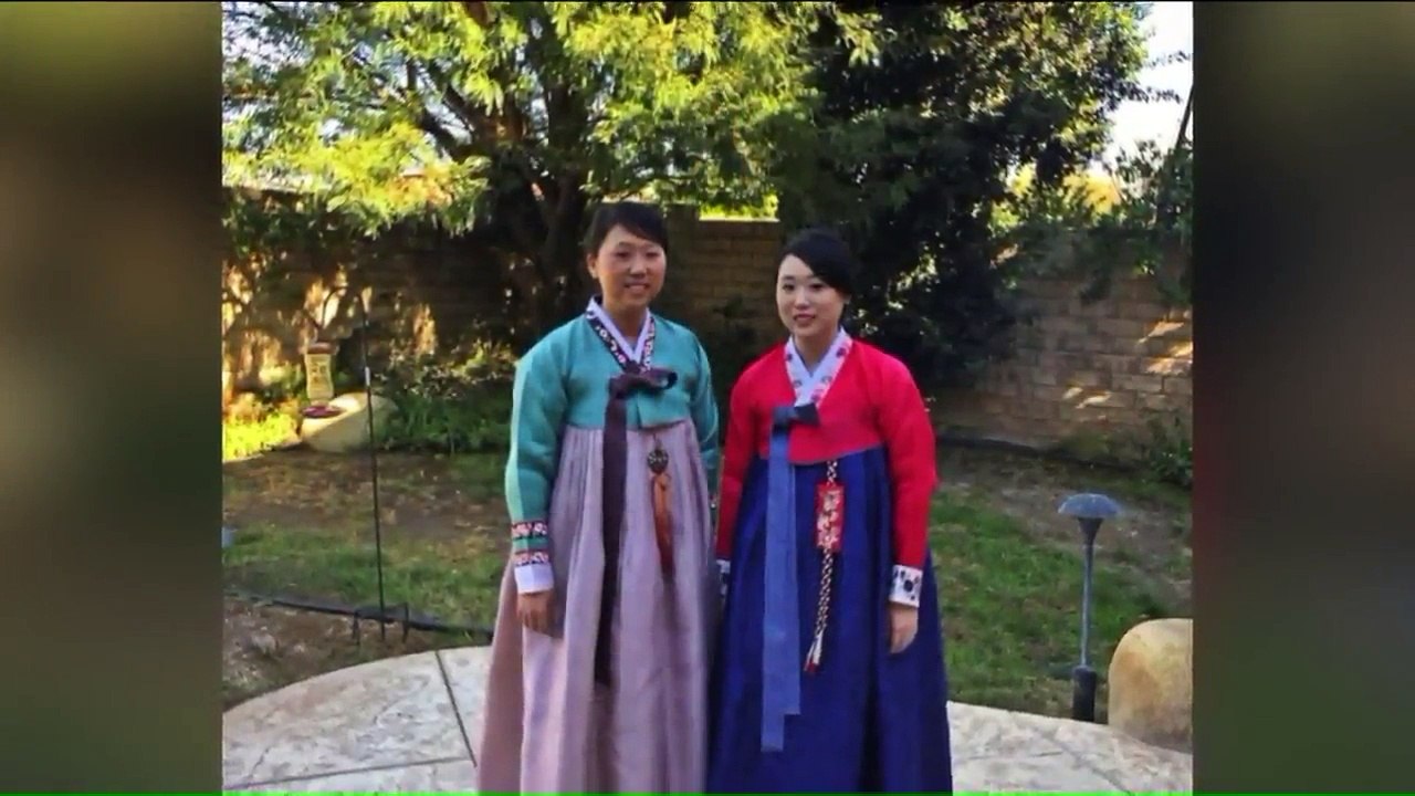 Identical Twin Sisters Find Each Other Through DNA Test 33 Years Later