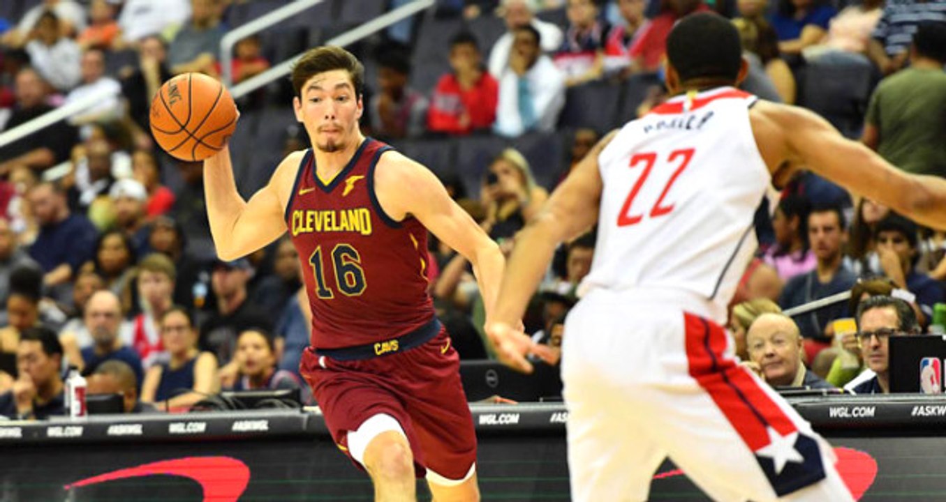 Cleveland Cavaliers, Cedi Osman Tişörtü Dağıttı
