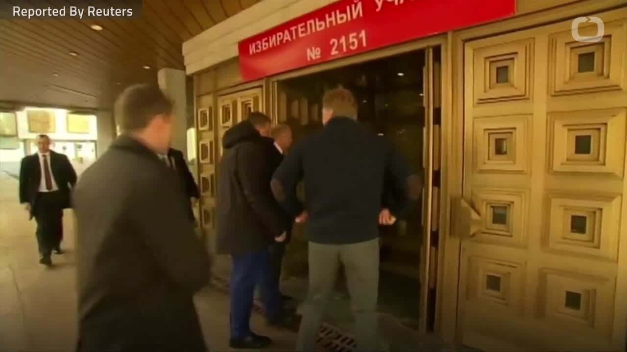 Putin Easily Wins Russian Election