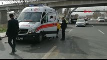 Ankara'da Yolcu Minibüsü Kamyonla Çarpıştı 13 Yaralı