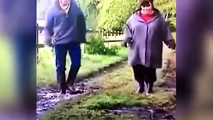 BEST OF GIRLS FAILS - Try Not To Laugh  Girls Funny Fails Video Compilati