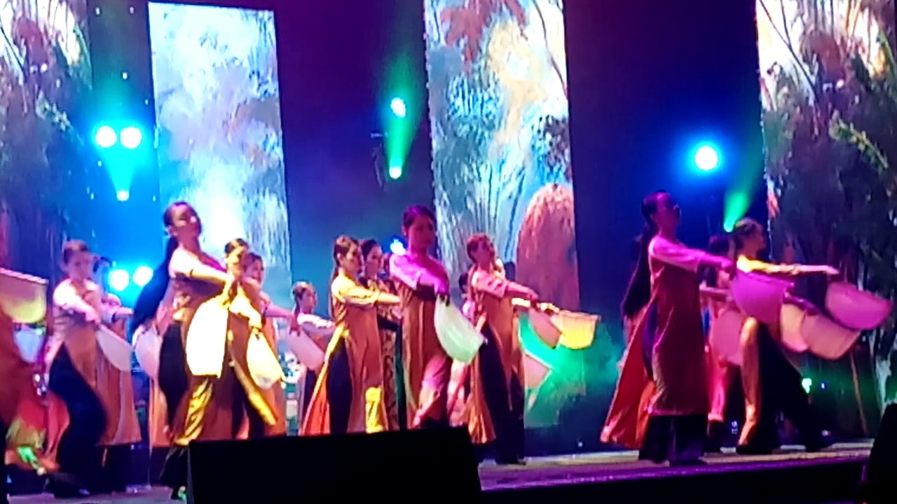 NHƯ QUỲNH - THƯƠNG LẮM MÌNH ƠI (Liveshow in Ho Chi Minh city)