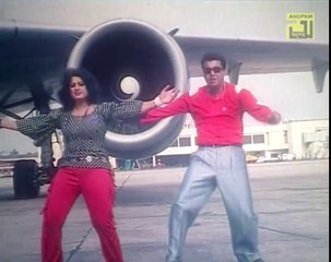 দুটি মনেতে হলো [দুই বধু এক স্বামী] Duti Monete Holo । Bangla Movie Song - Moushumi, Manna