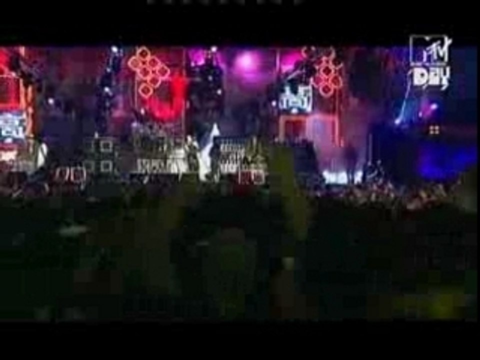 Korn - I've Seen It All + Here To Stay (Civitavecchia 05)