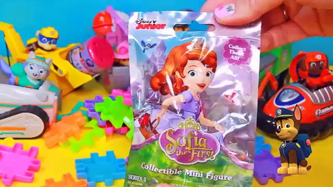 Patrulha Canina Aprendendo as CORES Brinquedos Surpresas em Portugues e Ingles