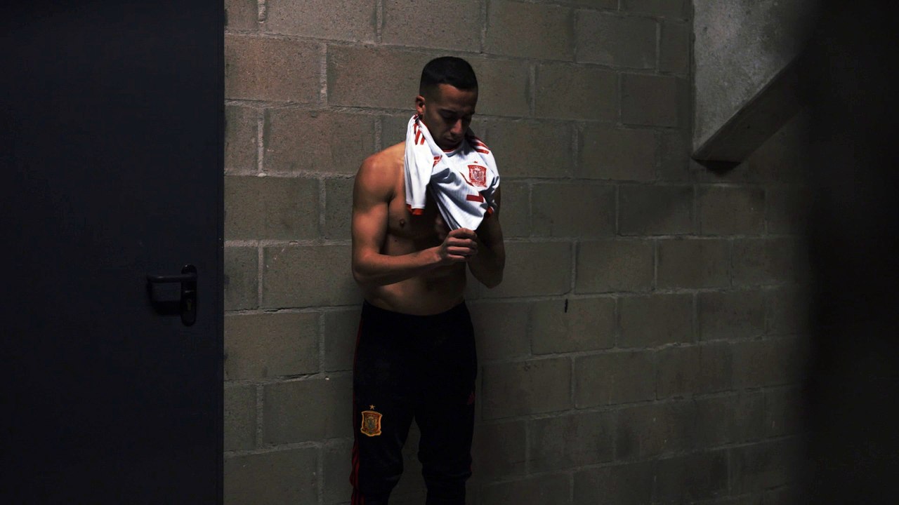 Lucas Vázquez con la segunda equipación de la selección española