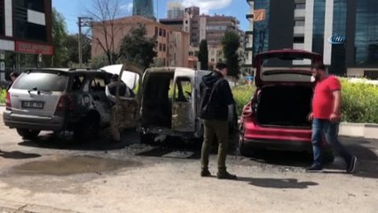 Park halindeki araç alev alev yandı...Yanan araçta kundaklama şüphesi