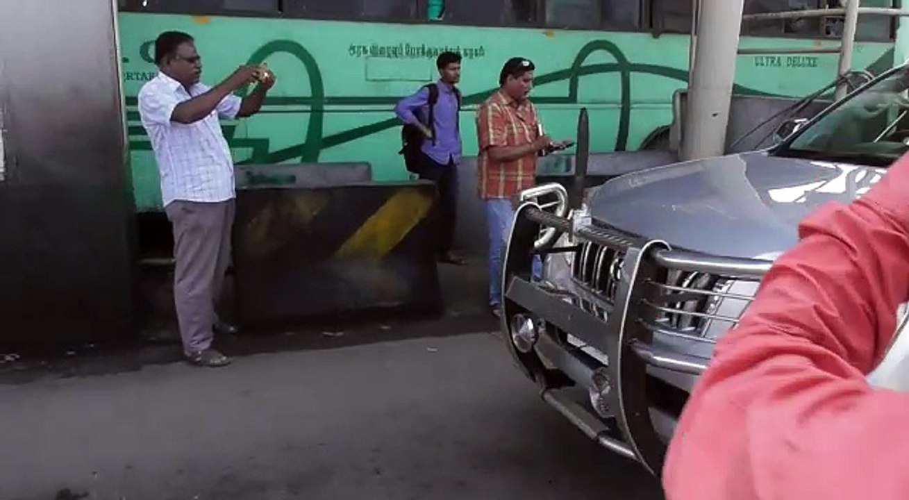 சோகத்தோடு தஞ்சைக்கு பயணிக்கும் சசிகலா வீடியோ