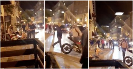 Karma Instantâneo entra em ação para dois amigos que insistiam em pontapear um motociclista
