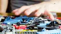 Il construit sa prothèse de bras en LEGO