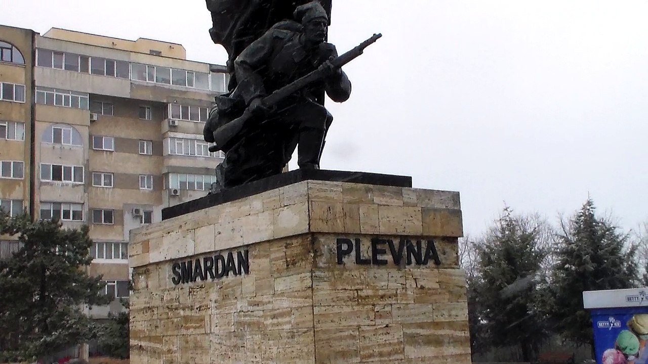 Heroes monument