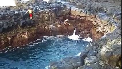 2 Billion people watched this viral amazing video