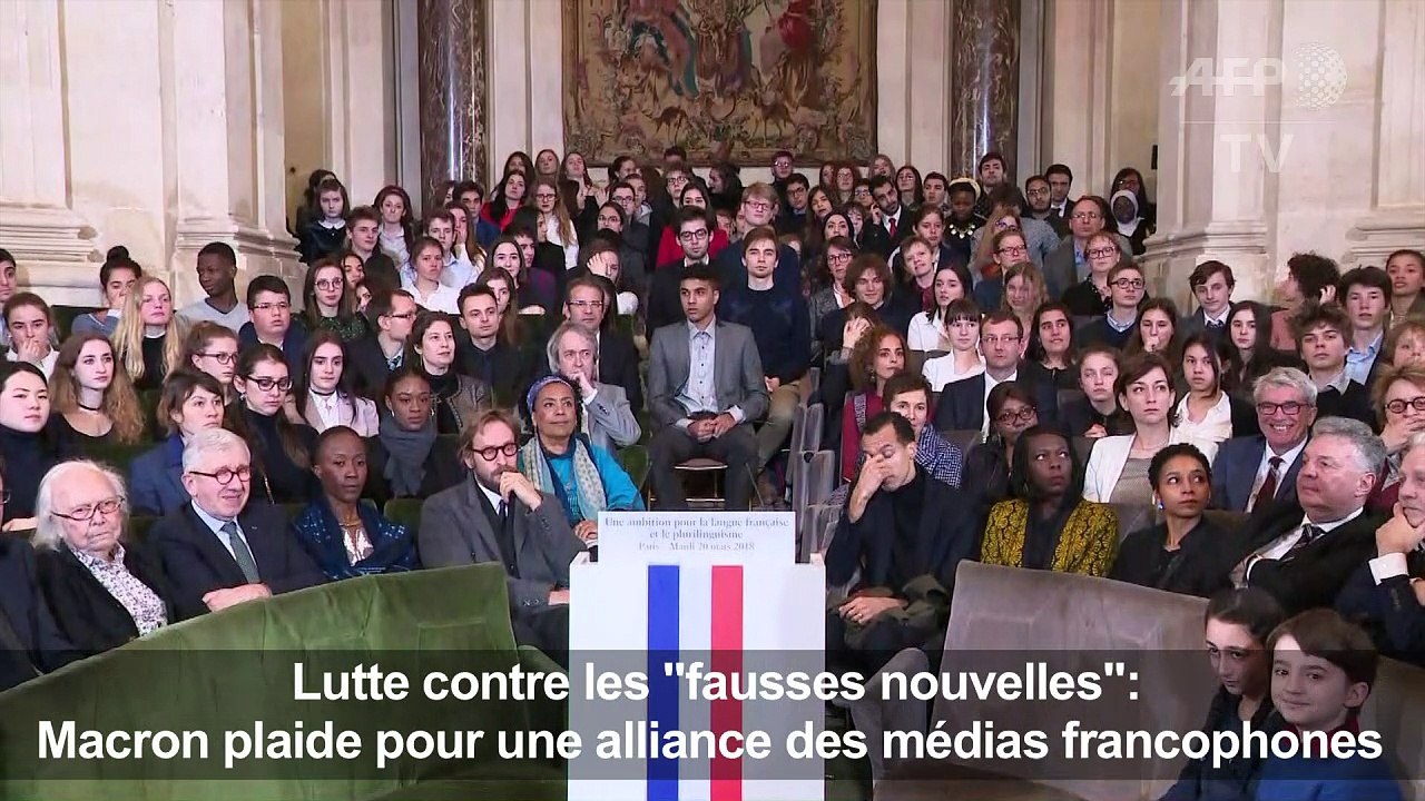 Macron pour une alliance de médias contre les fausses nouvelles