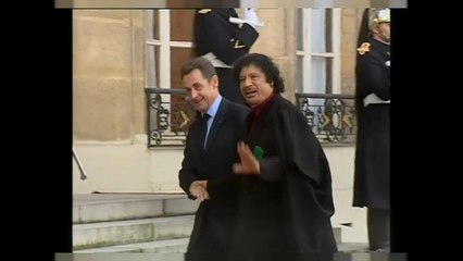 Fermato Sarkozy: l'affaire dei fondi libici è un giallo internazionale