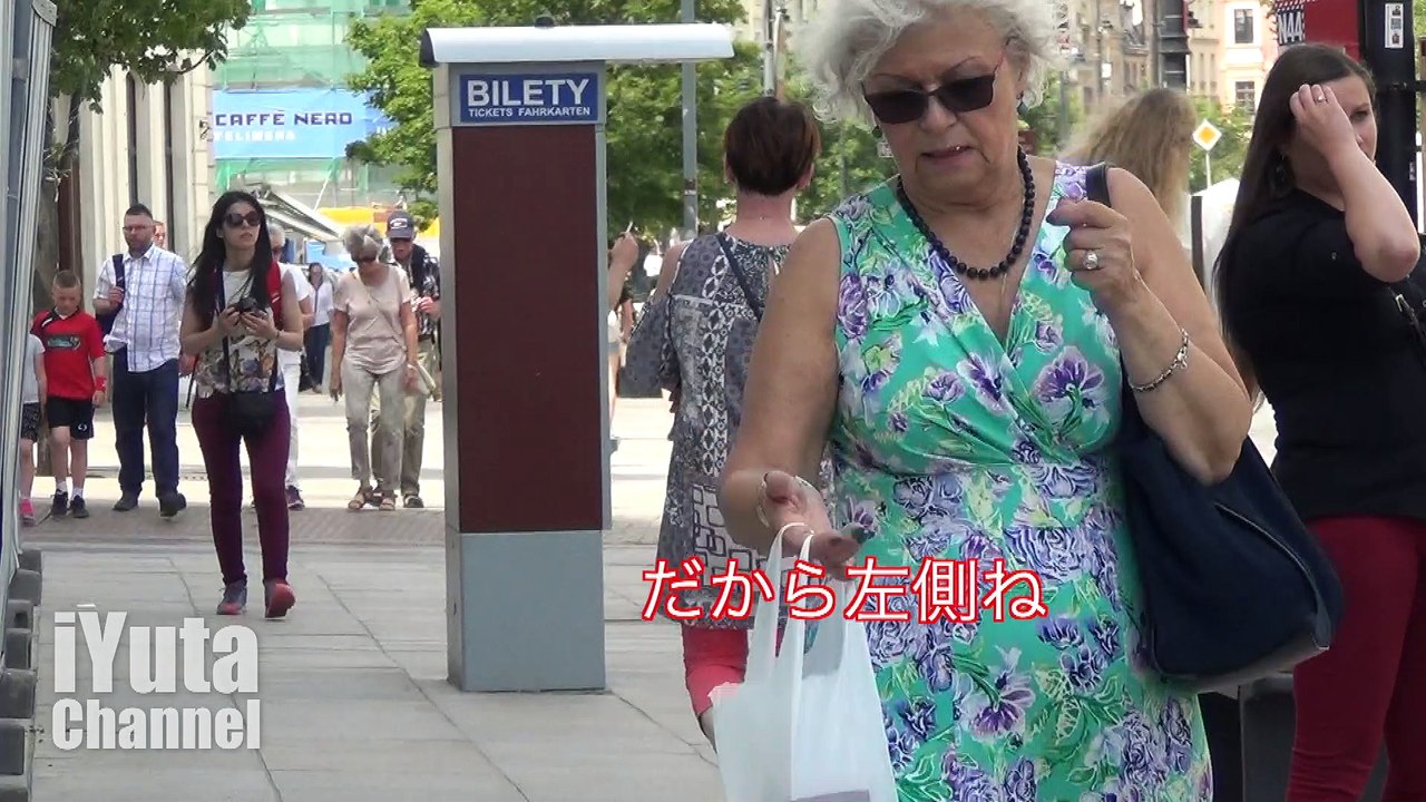 [海外ナンパドッキリ] 口説き動画撮影中に大ハプニング！Picking Up Girls In Warsaw, Poland どう切り抜ける？ [ポーランドのワルシャワでナンパドッキリ]
