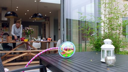 ダイソン公式「Dyson Cyclone V10™ コードレスクリーナー、登場。すべてをこの一台で」